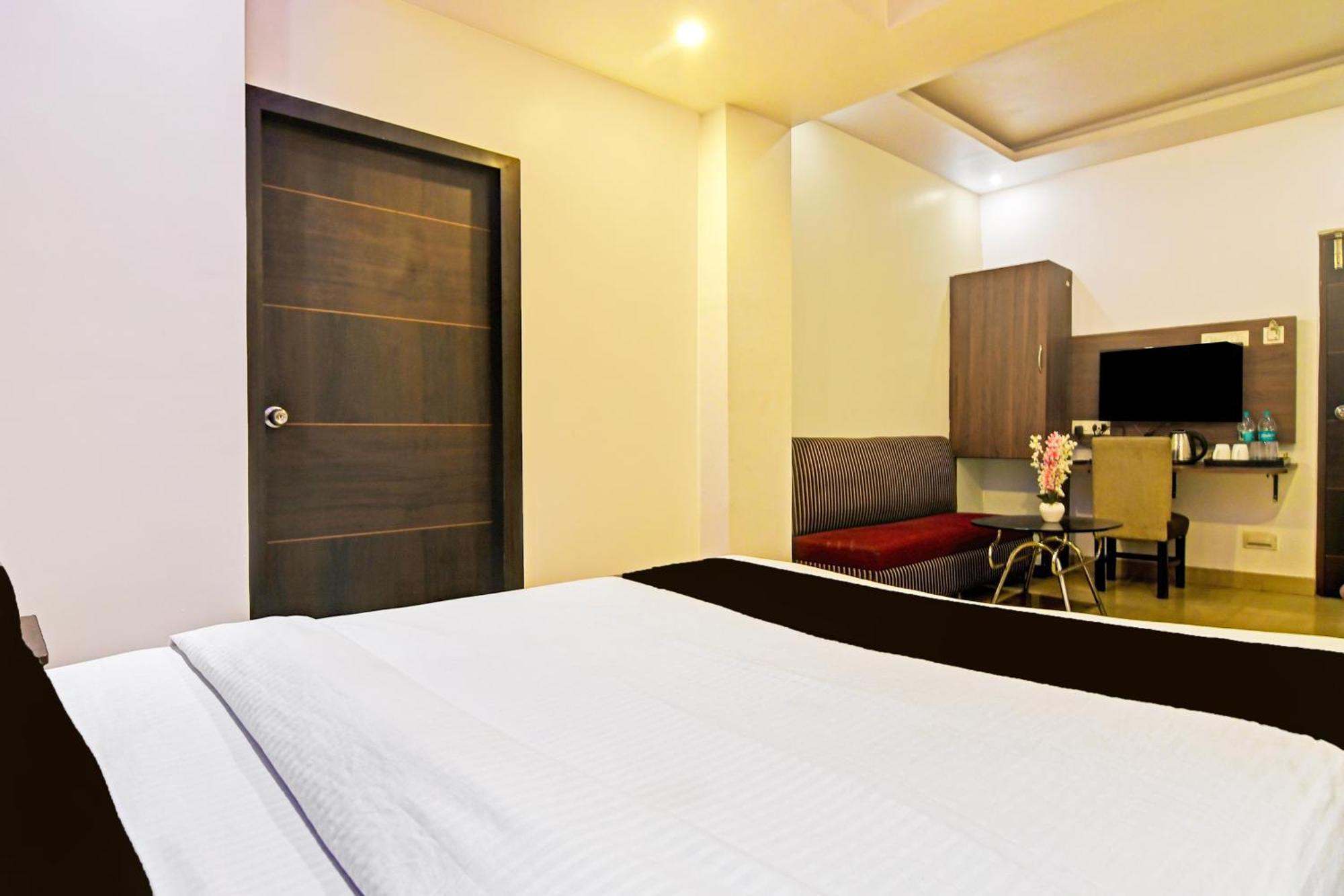 Super Hotel O Baguiati Nagarbazar Экстерьер фото
